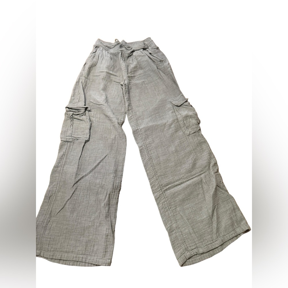 SO Juniors High Rise Gray Smocked Cargo Pants Size Medium